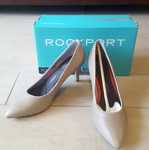 NEW!!! Rockport Total Motion Heels